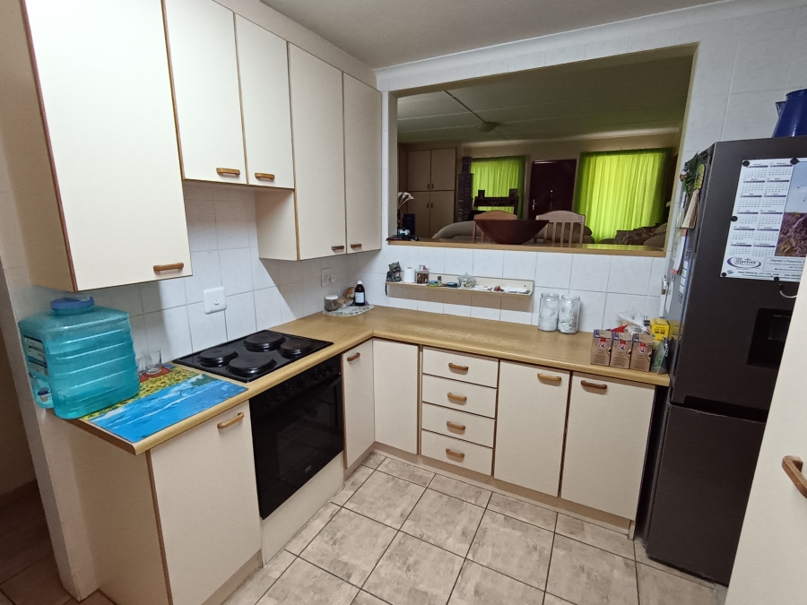 3 Bedroom Property for Sale in Jeffreys Bay Central Eastern Cape